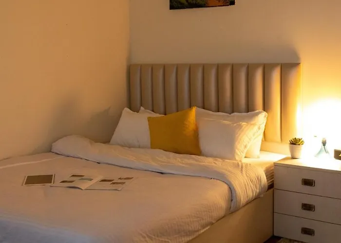 2bhk Pristine Terrace In Appartement *